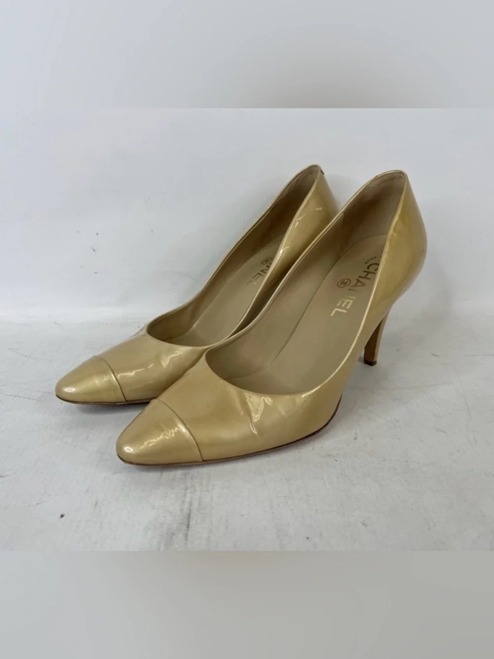 CHANEL Gold beige Patent Leather Pointed Toe Pumps
